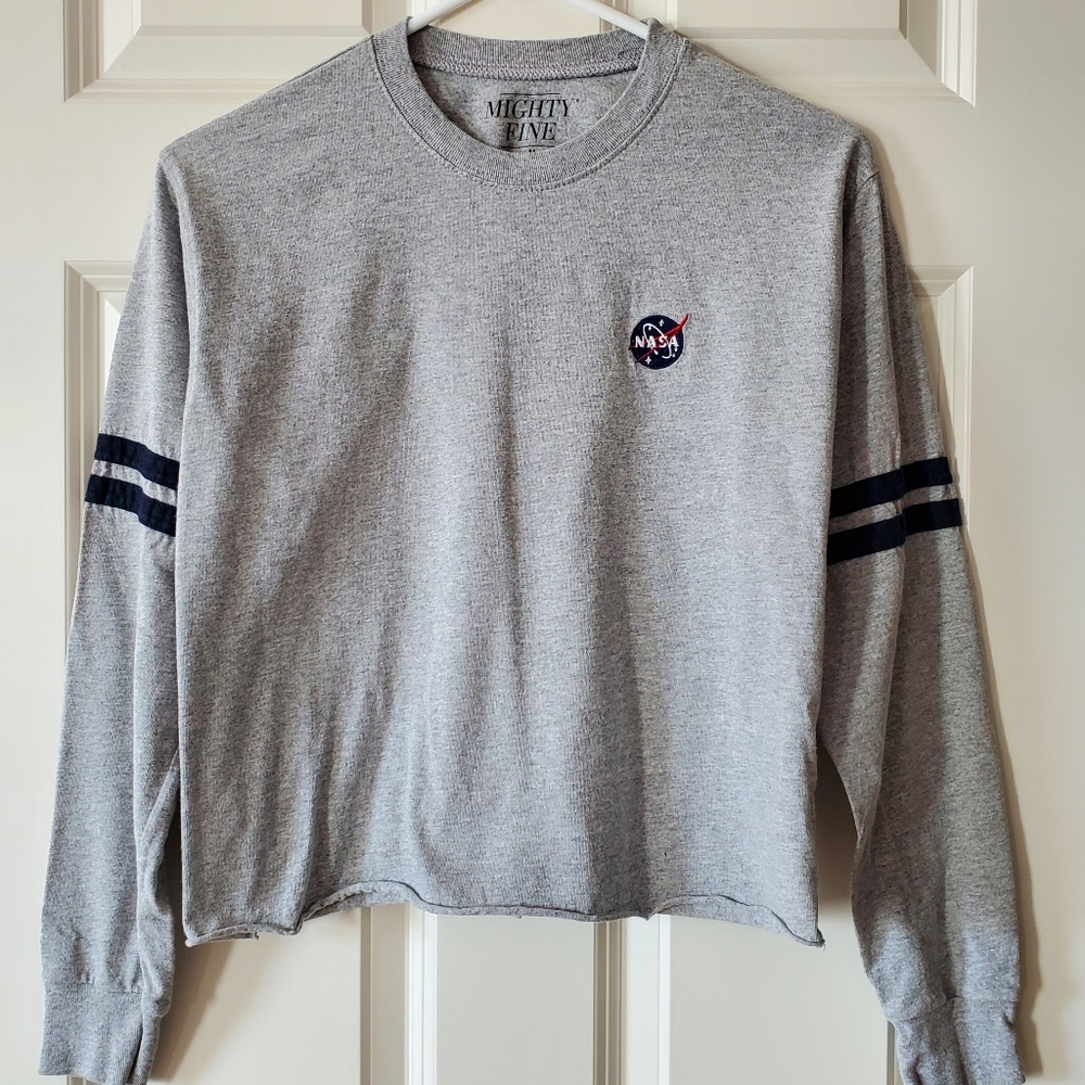 NASA Long-Sleeved Cropped Tee Size M